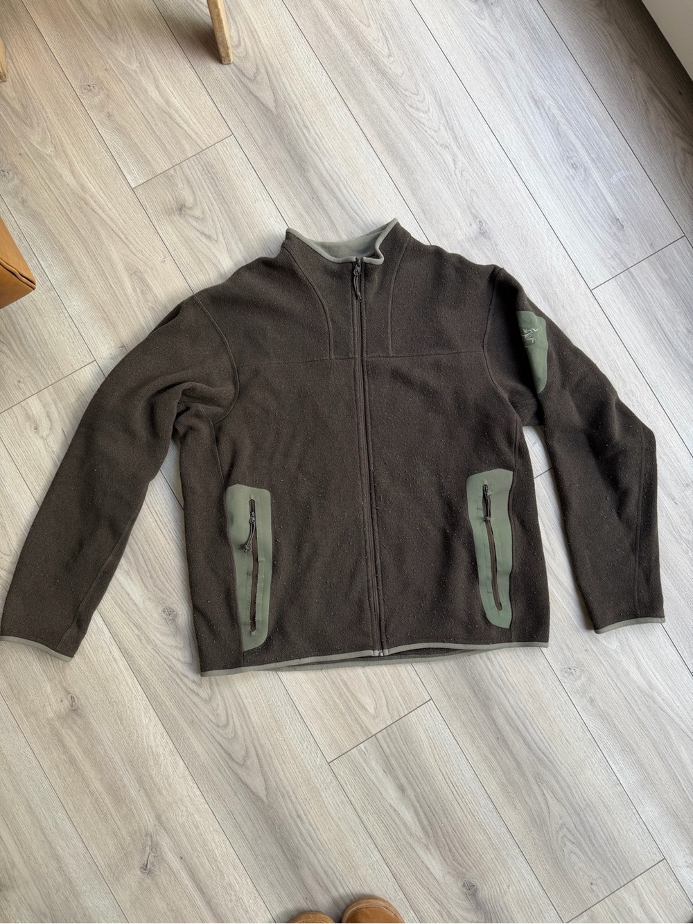 Arc'teryx Men's L Brown Zip-Up Fleece with Olive Accents